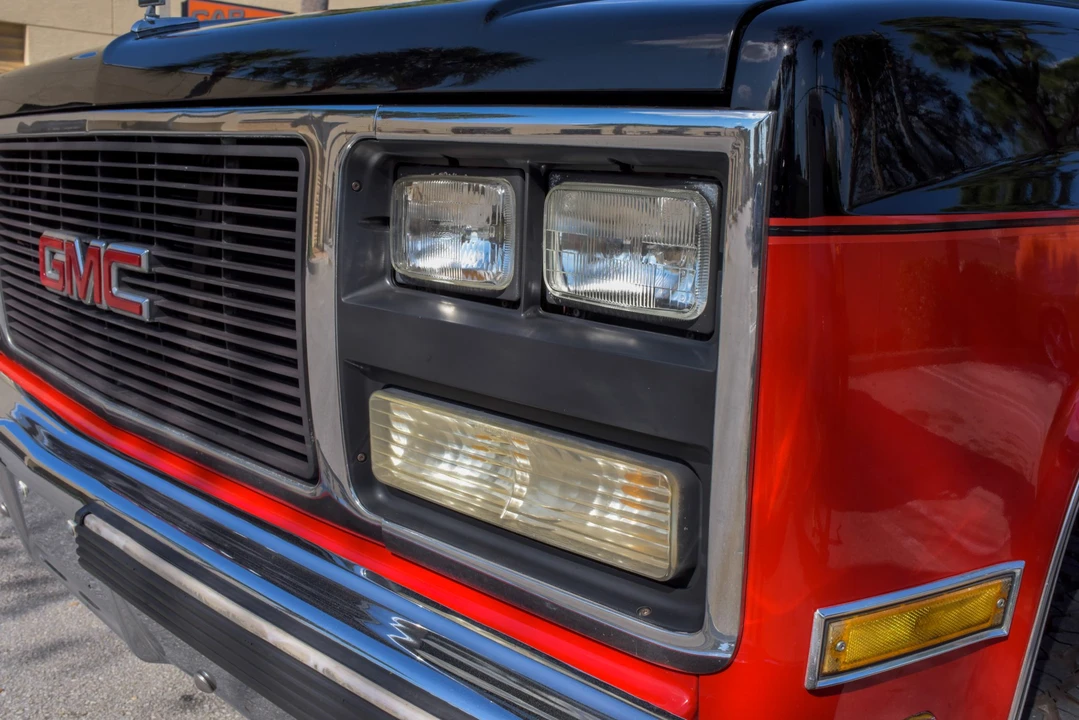 1989 GMC Jimmy 2nd Gen - Image 10 of 31