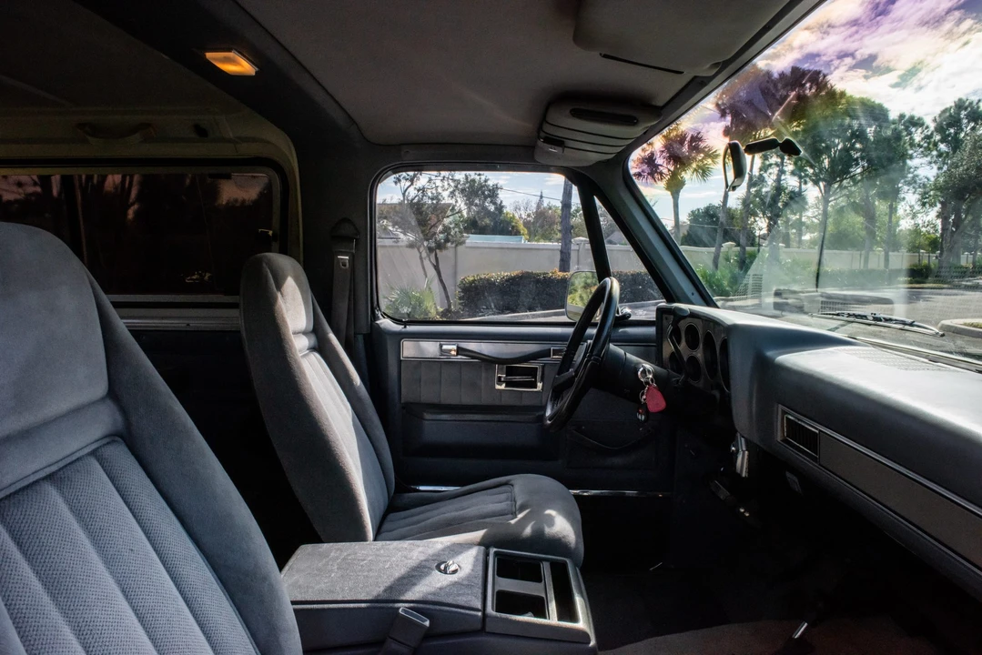1989 GMC Jimmy 2nd Gen - Image 30 of 31