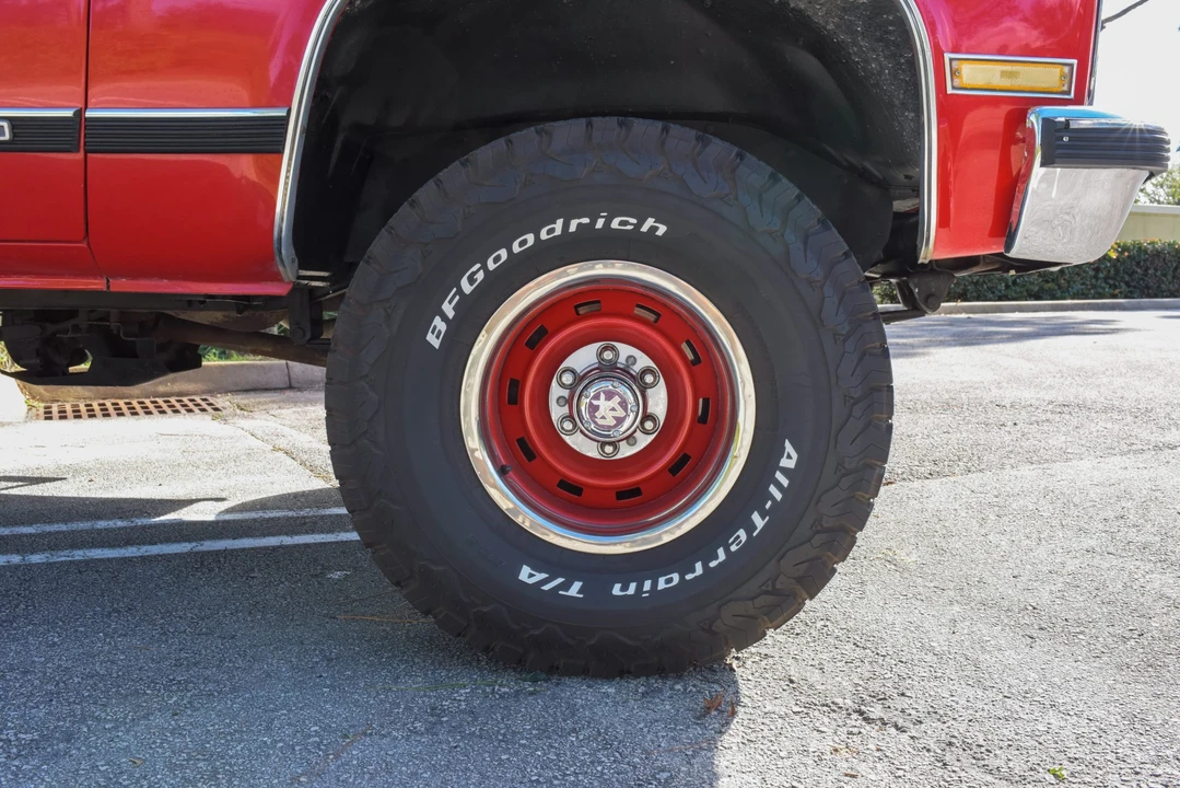 1989 GMC Jimmy 2nd Gen - Image 22 of 31