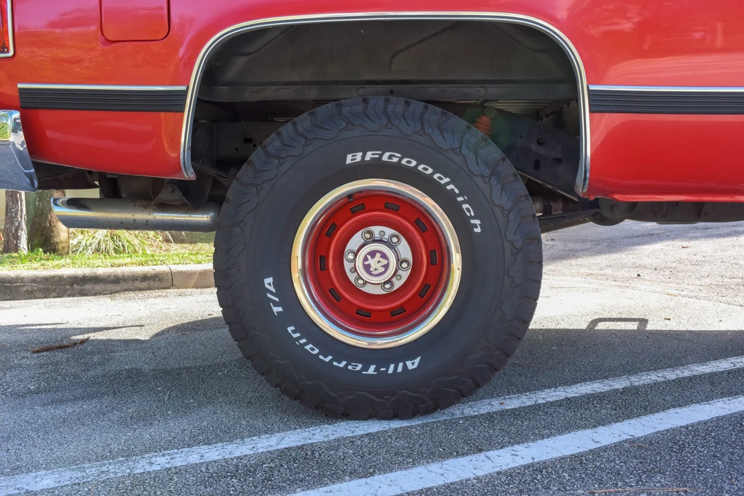 1989 GMC Jimmy 2nd Gen - Image 24 of 31
