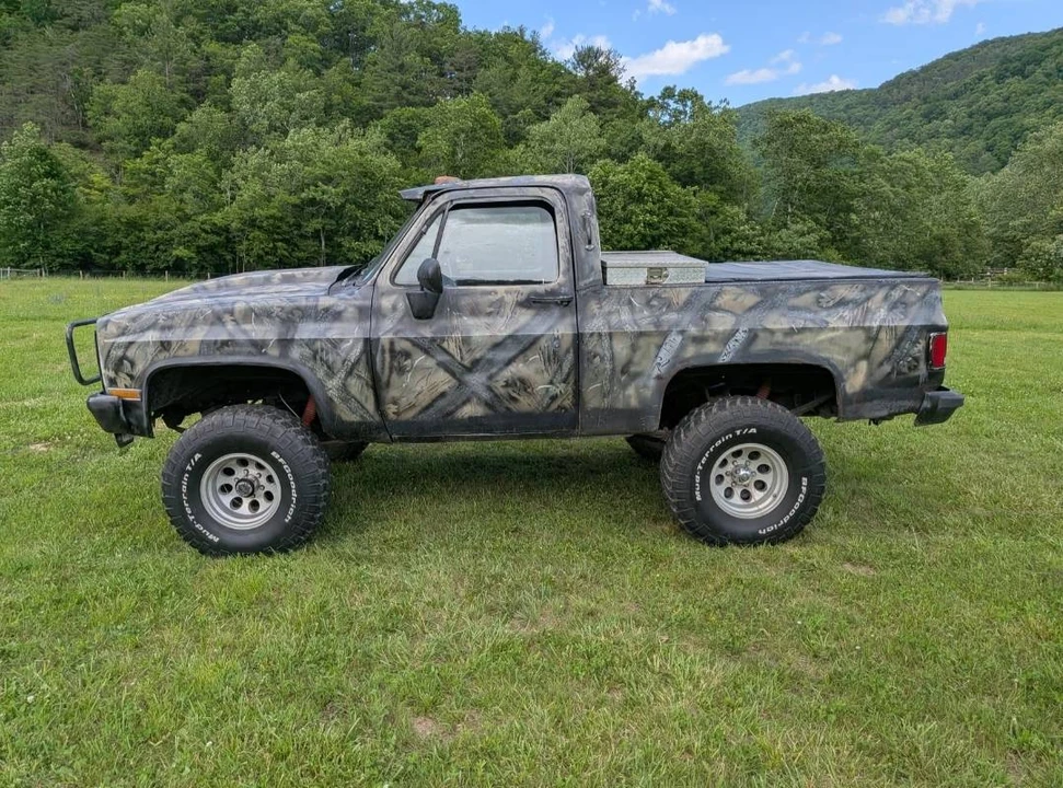 1989 GMC Jimmy 2nd Gen - Image 6 of 22