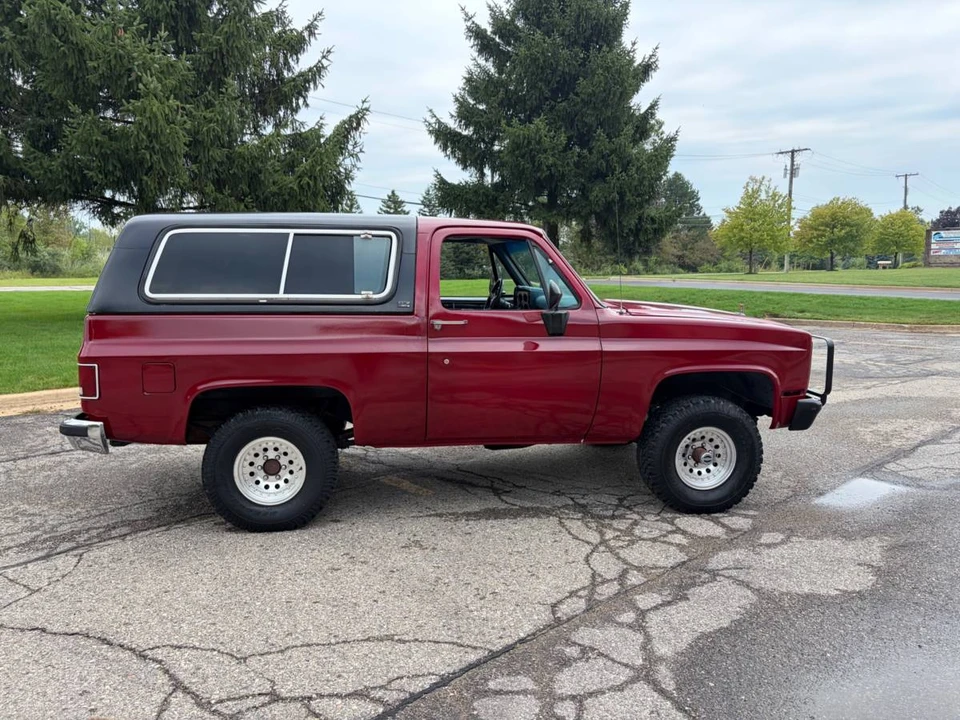1989 GMC Jimmy 2nd Gen - Image 4 of 14