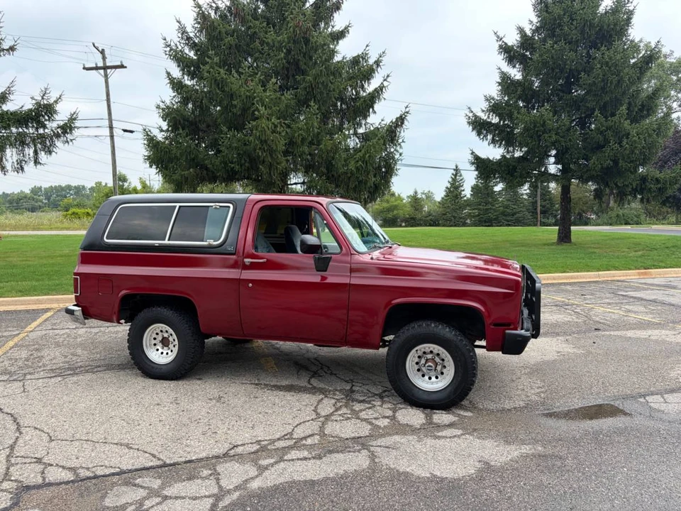 1989 GMC Jimmy 2nd Gen - Image 5 of 12