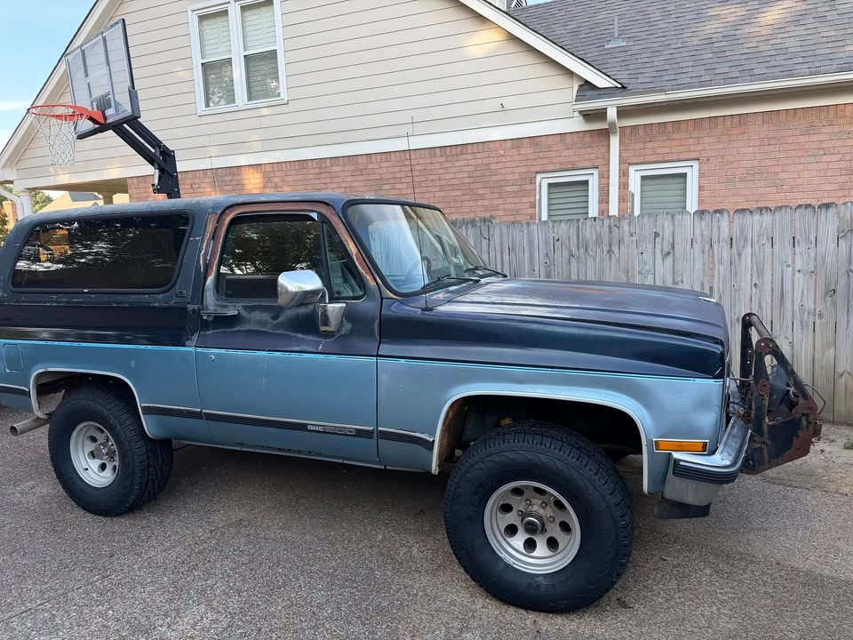 1989 GMC Jimmy 2nd Gen - Image 2 of 15
