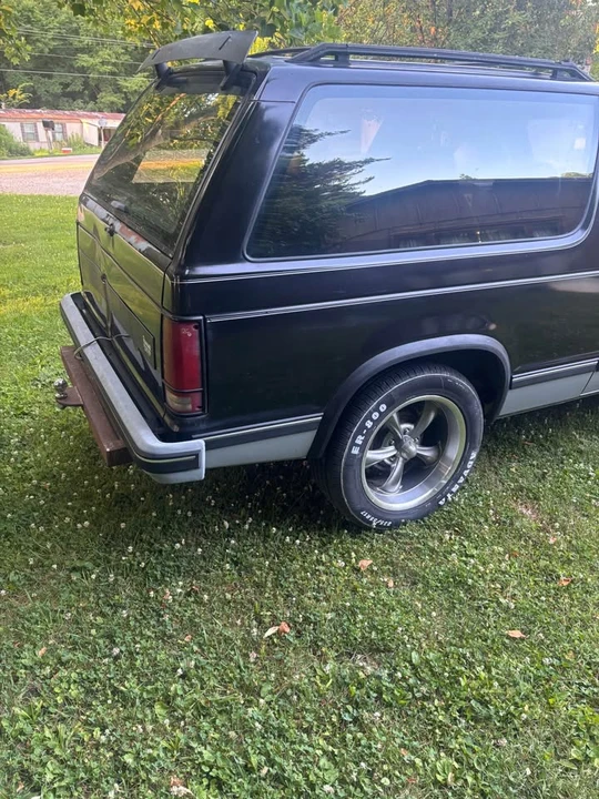 1989 GMC Jimmy 2nd Gen - Image 19 of 20