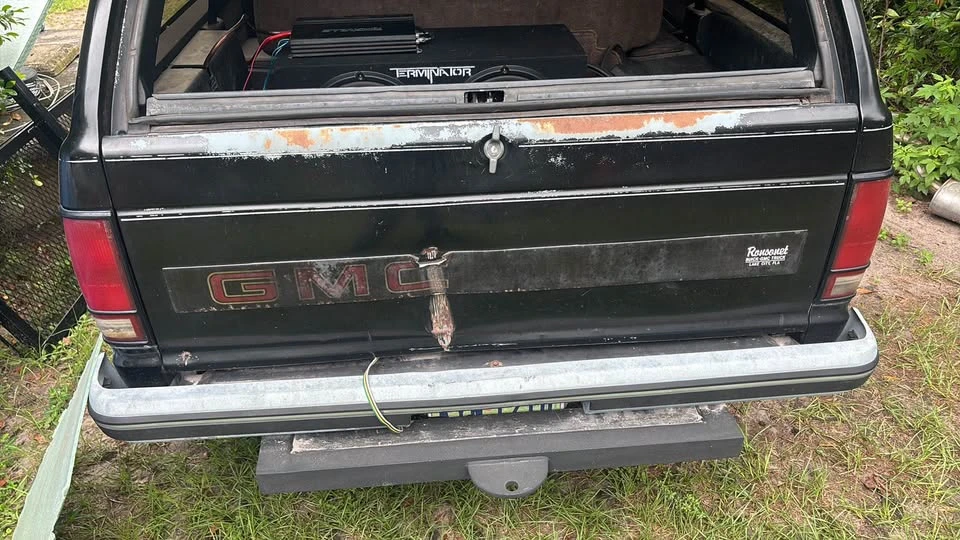 1989 GMC Jimmy 2nd Gen - Image 11 of 20
