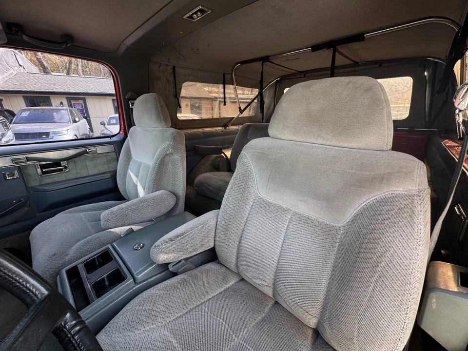 1989 GMC Jimmy 2nd Gen - Image 13 of 21