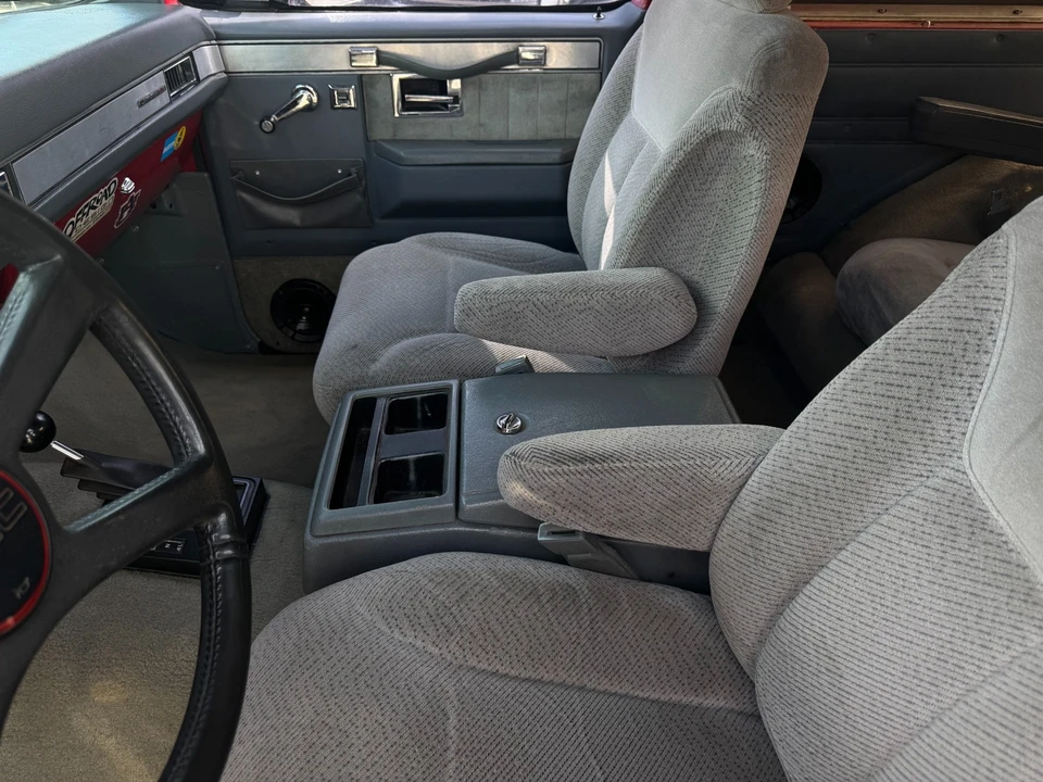 1989 GMC Jimmy 2nd Gen - Image 14 of 21