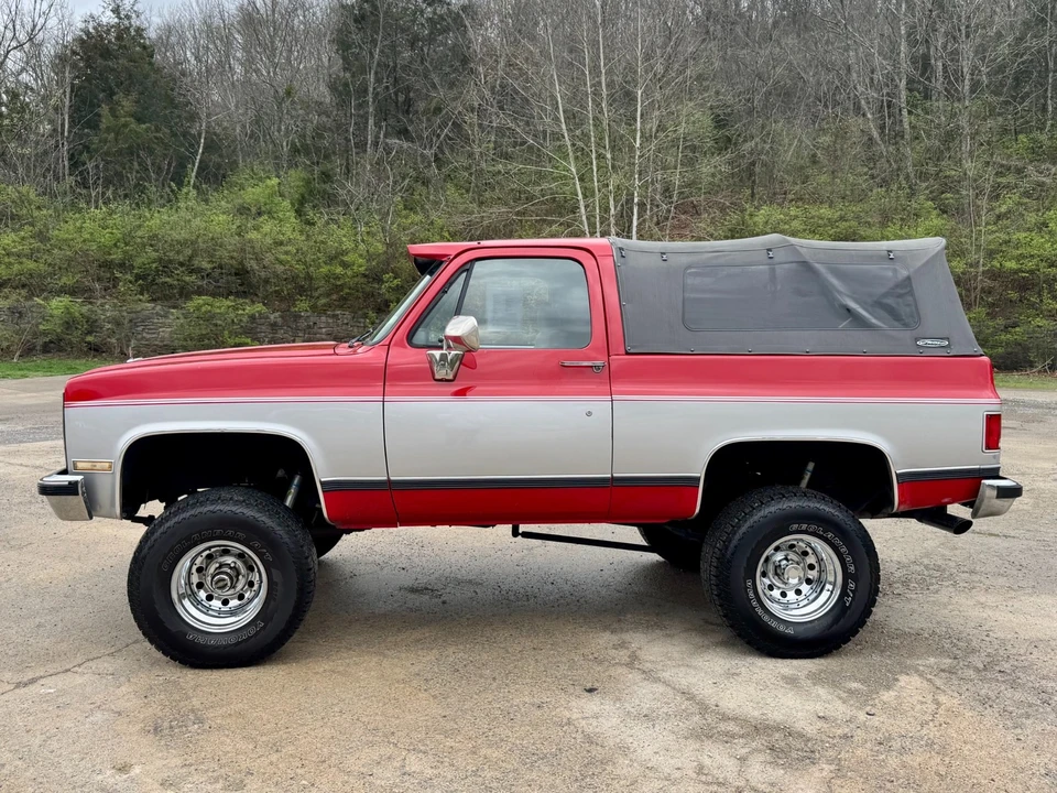 1989 GMC Jimmy 2nd Gen - Image 7 of 21