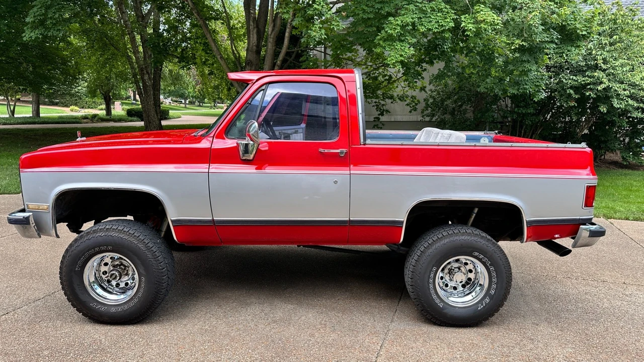 1989 GMC Jimmy 2nd Gen - Image 10 of 21
