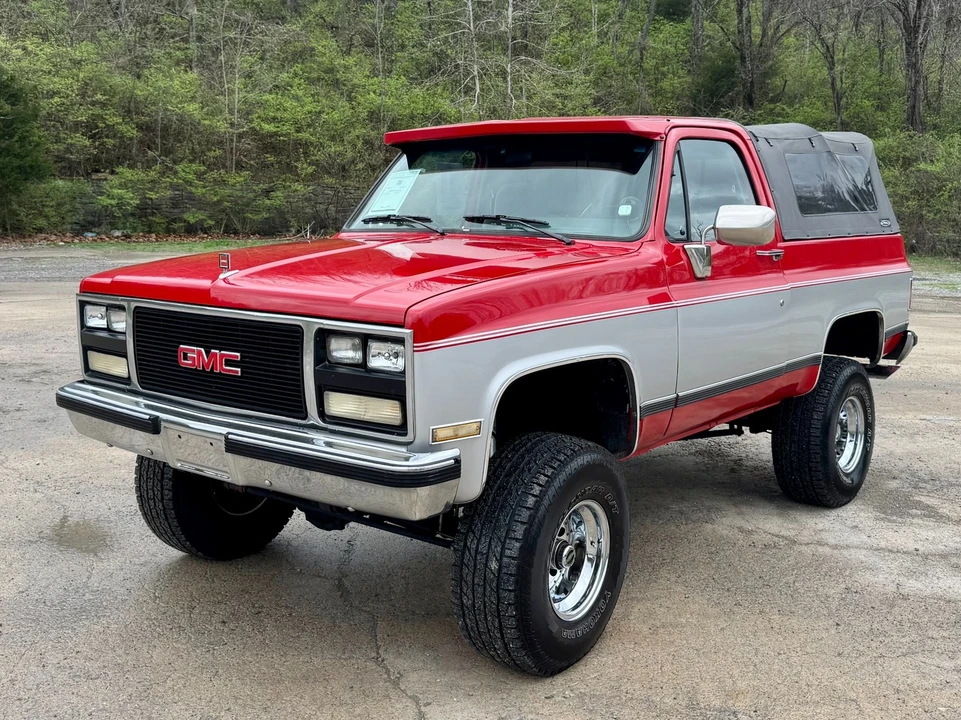 1989 GMC Jimmy 2nd Gen - Image 2 of 21