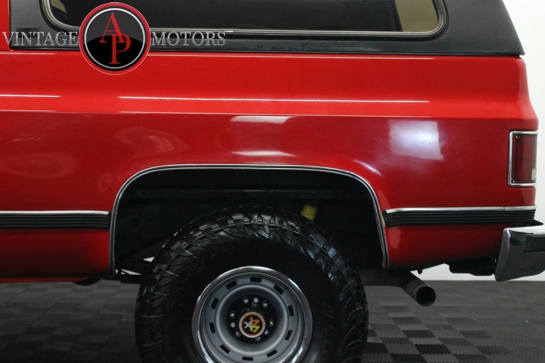 1989 GMC Jimmy 2nd Gen - Image 13 of 21