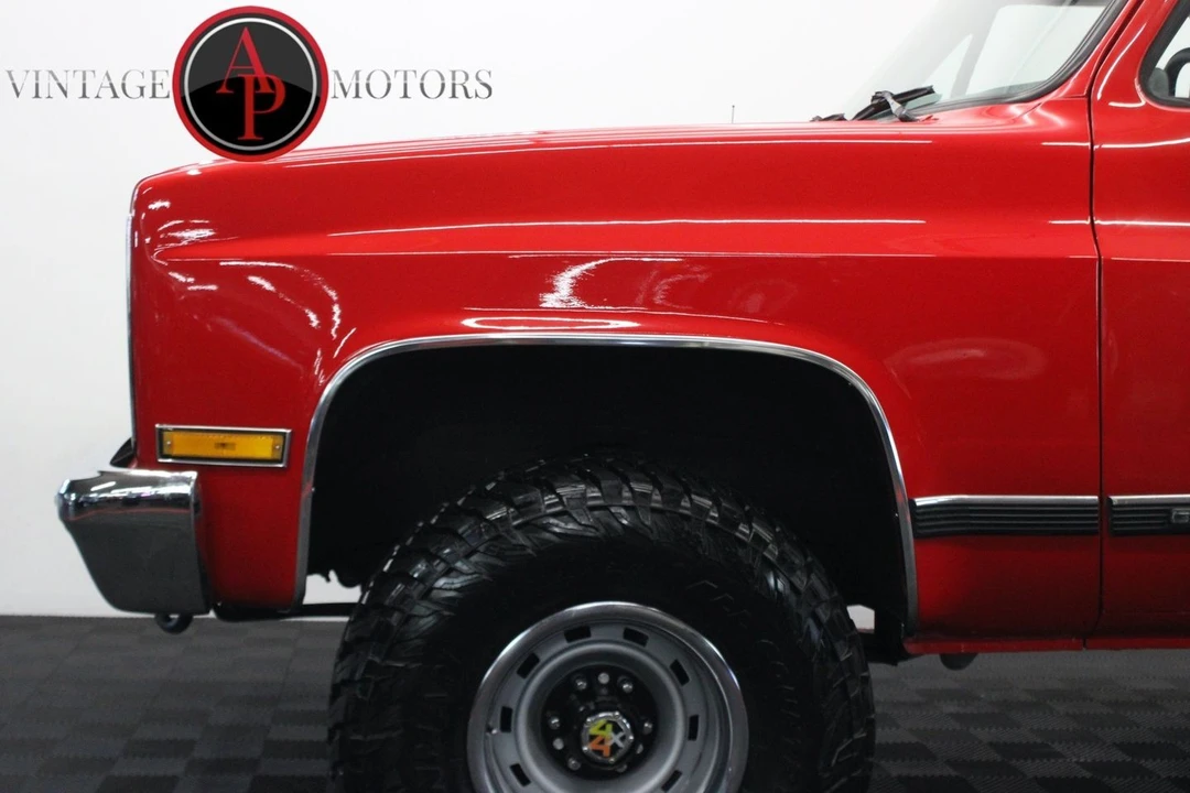 1989 GMC Jimmy 2nd Gen - Image 11 of 21
