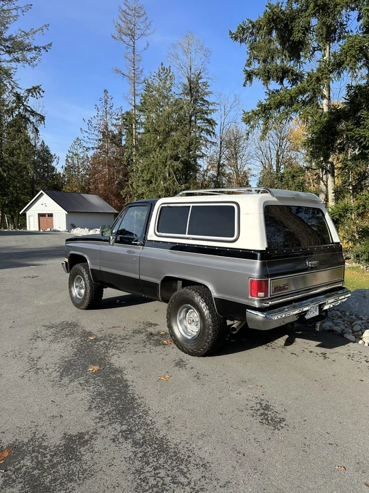 1989 GMC Jimmy 2nd Gen - Image 11 of 31