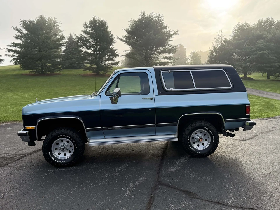 1989 GMC Jimmy 2nd Gen - Image 24 of 31