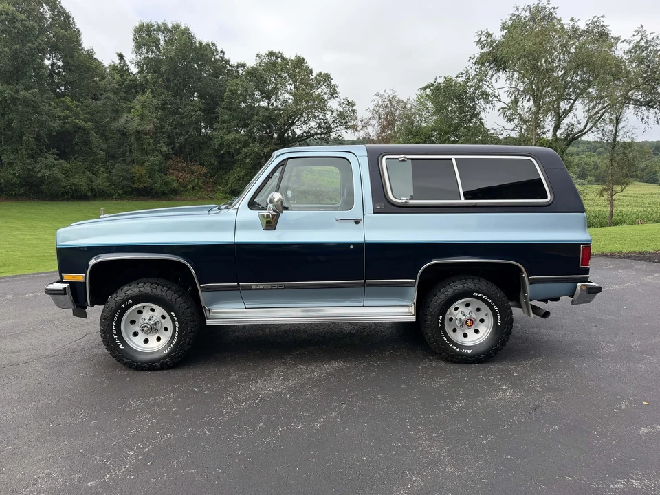 1989 GMC Jimmy 2nd Gen - Image 26 of 31