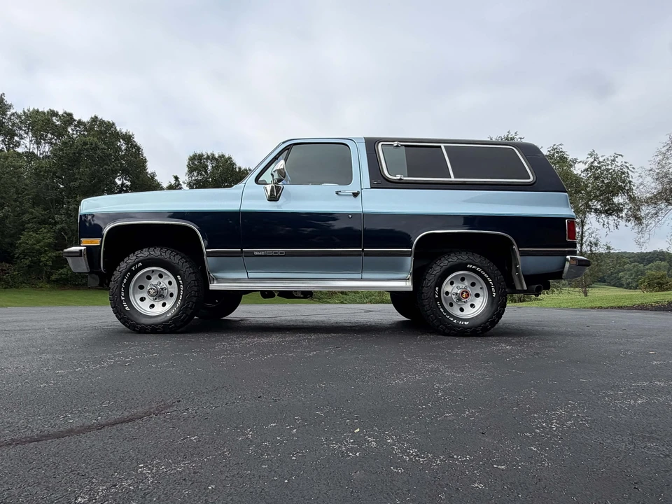 1989 GMC Jimmy 2nd Gen - Image 28 of 31