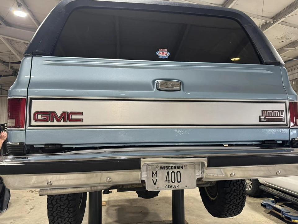1989 GMC Jimmy 2nd Gen - Image 18 of 31