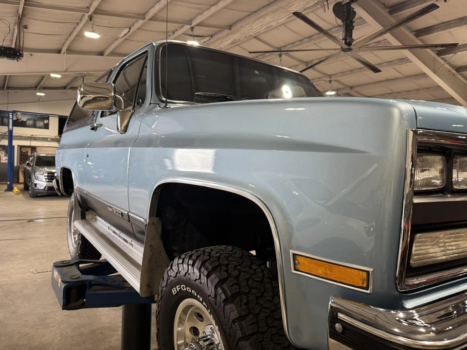 1989 GMC Jimmy 2nd Gen - Image 28 of 31