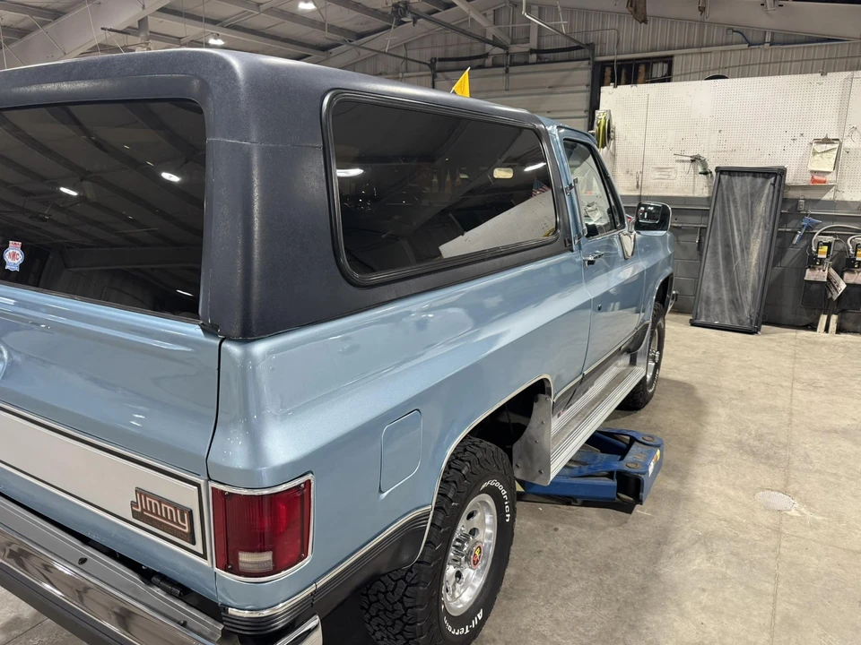 1989 GMC Jimmy 2nd Gen - Image 19 of 31