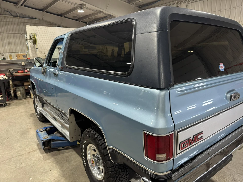 1989 GMC Jimmy 2nd Gen - Image 14 of 31
