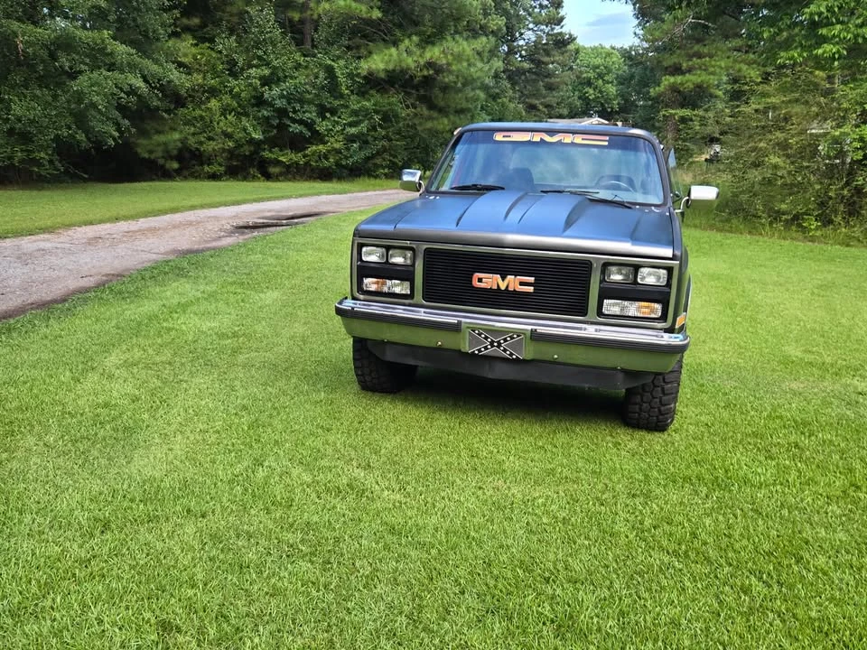 1989 GMC Jimmy 2nd Gen - Image 2 of 13