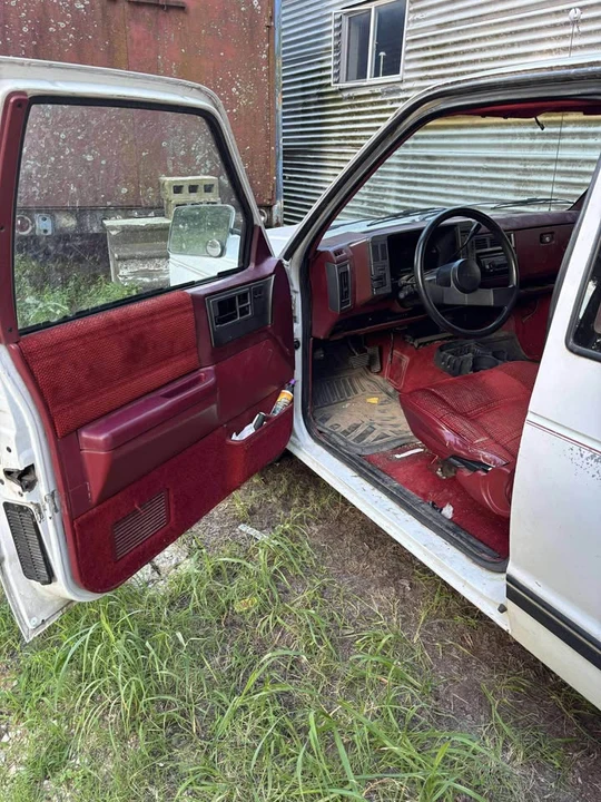 1989 GMC Jimmy - Image 3 of 7
