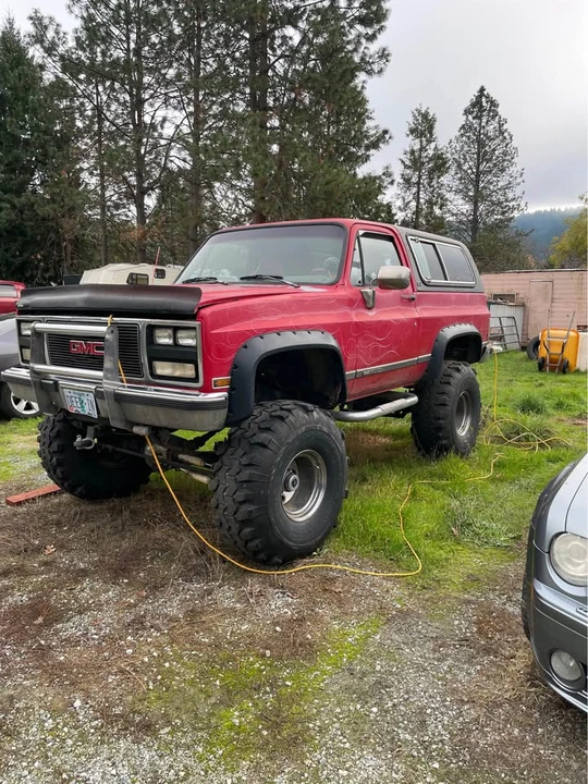 1989 GMC Jimmy 2nd Gen - Image 2 of 8
