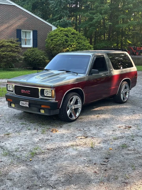 1989 GMC Jimmy 2nd Gen - Image 2 of 9