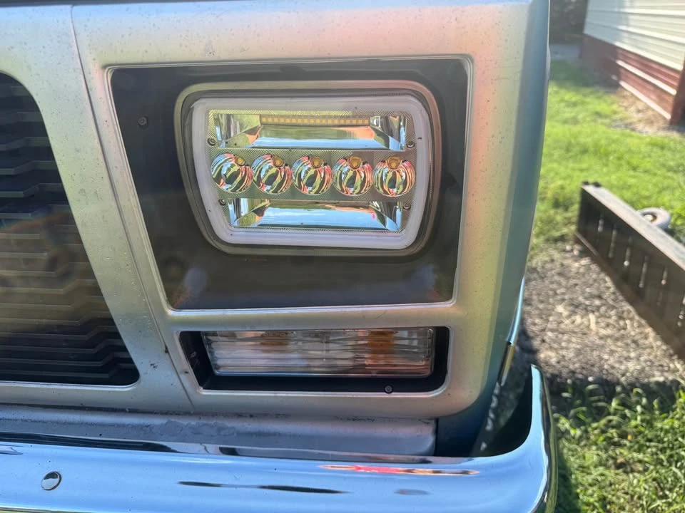 1989 GMC Jimmy 2nd Gen - Image 5 of 12
