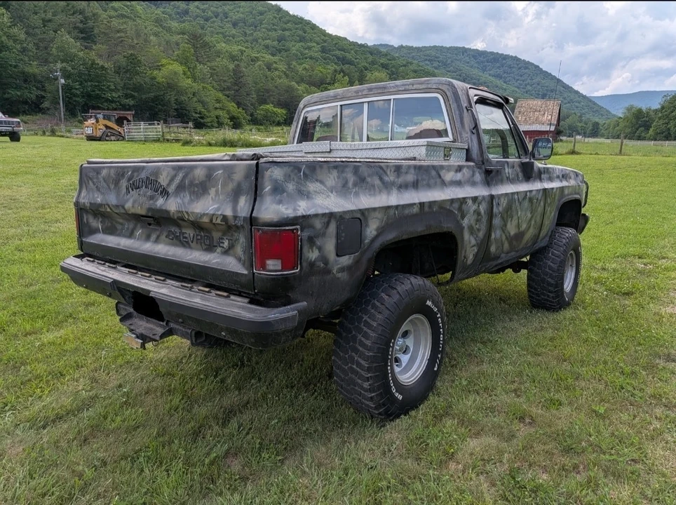 1989 GMC Jimmy 2nd Gen - Image 3 of 20