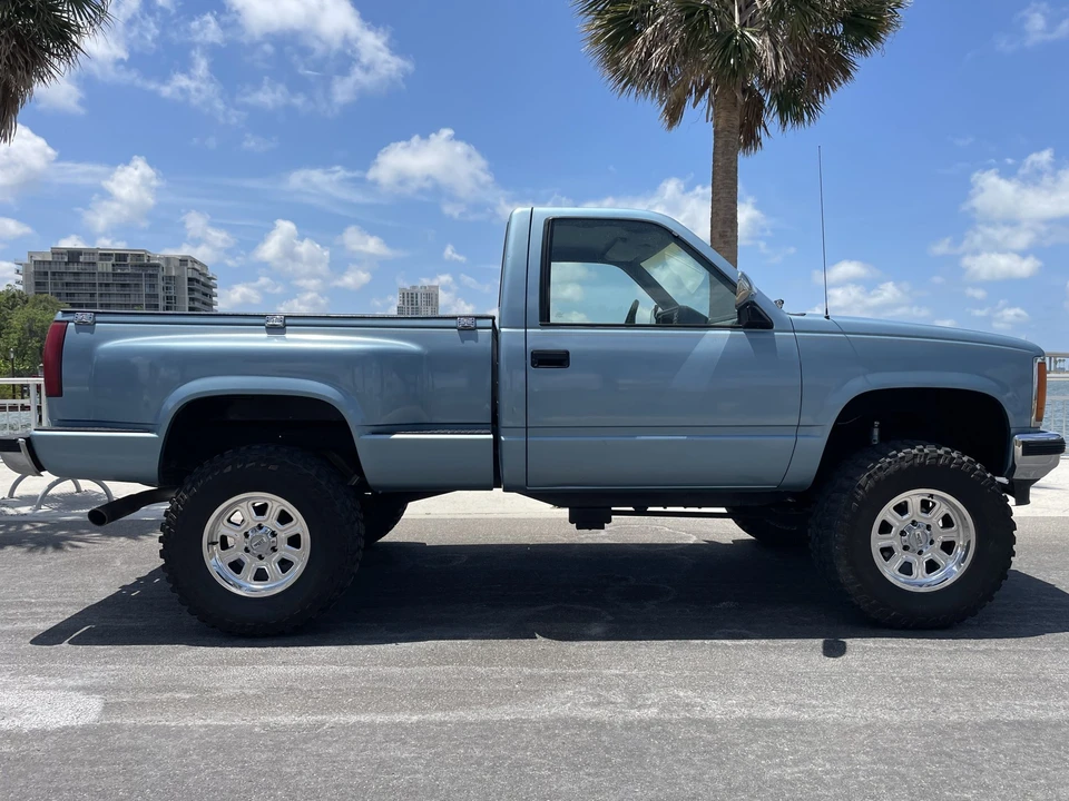1989 GMC Sierra 1st Gen - Image 9 of 31