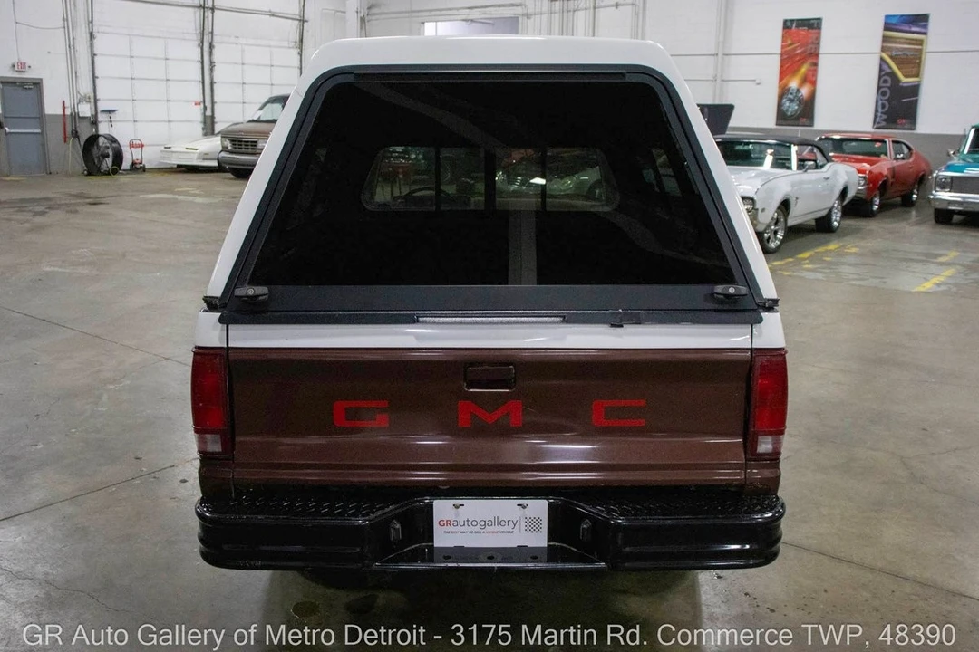 1989 GMC S-15/Sonoma - Image 5 of 12