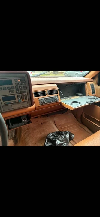 1989 GMC Sierra 1st Gen - Image 2 of 10