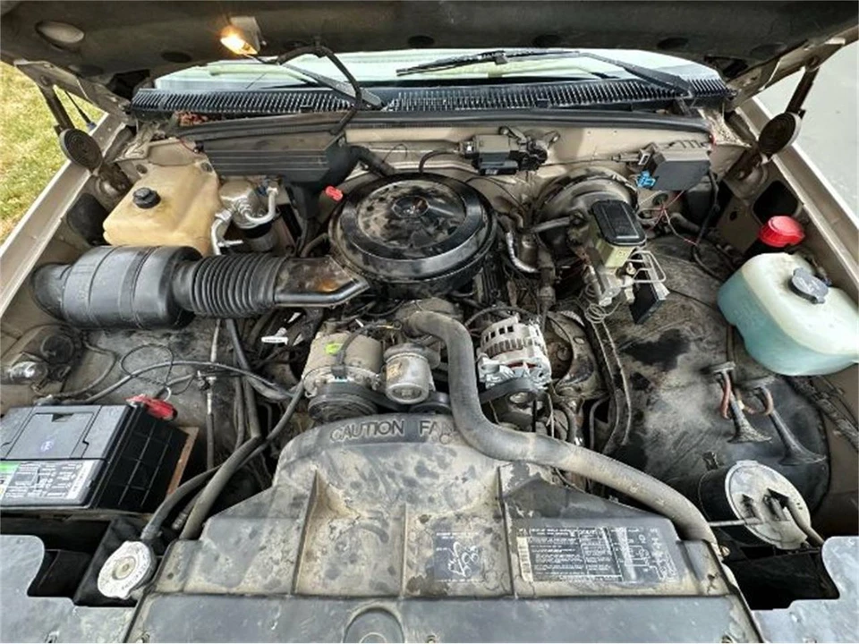 1989 GMC Sierra 1st Gen - Image 2 of 15