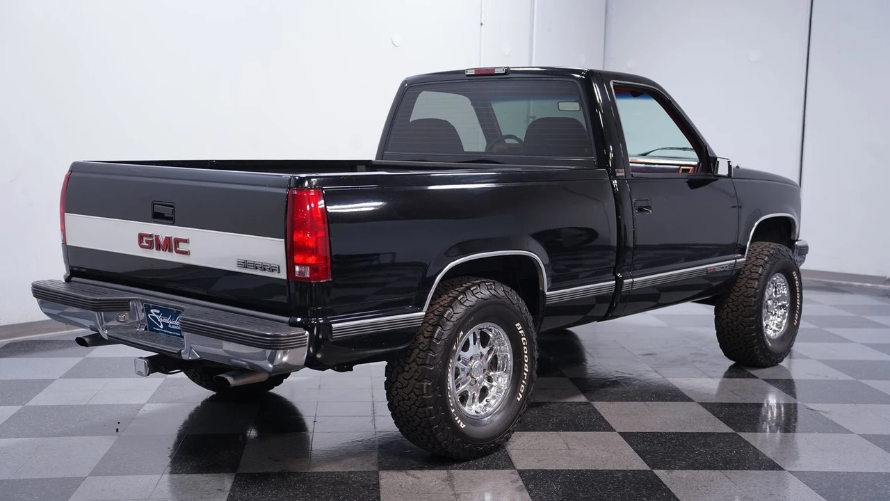 1989 GMC Sierra 1st Gen - Image 11 of 12