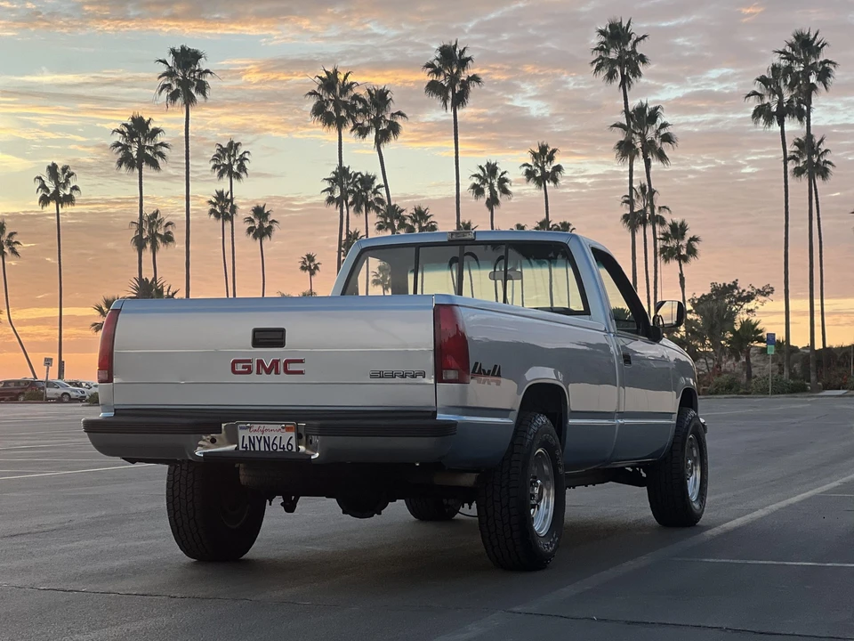 1989 GMC Sierra 1st Gen - Image 27 of 31