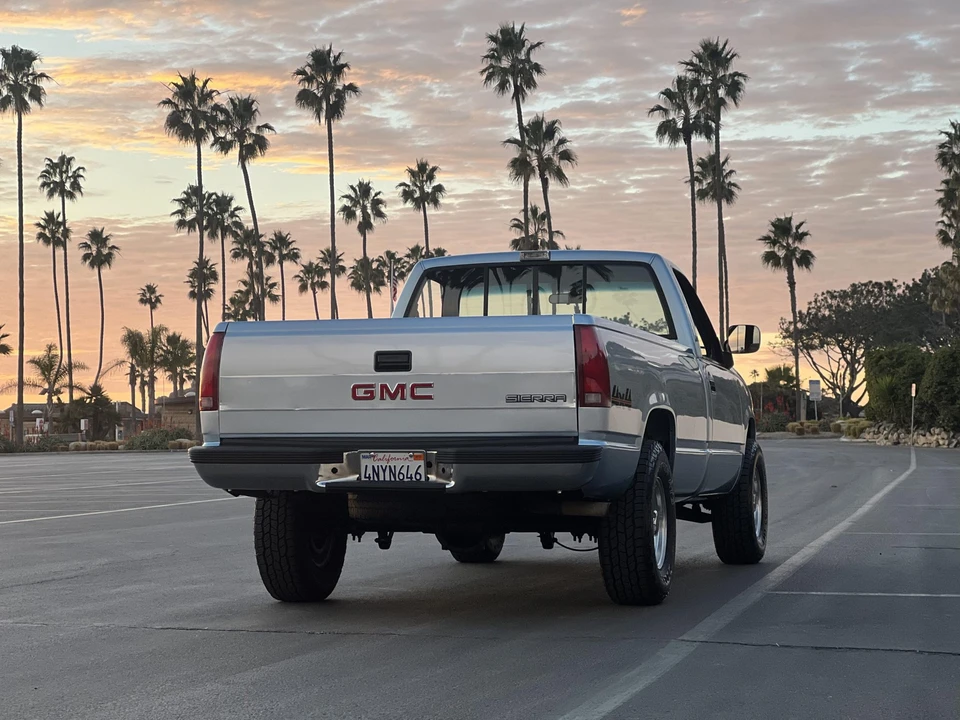1989 GMC Sierra 1st Gen - Image 28 of 31