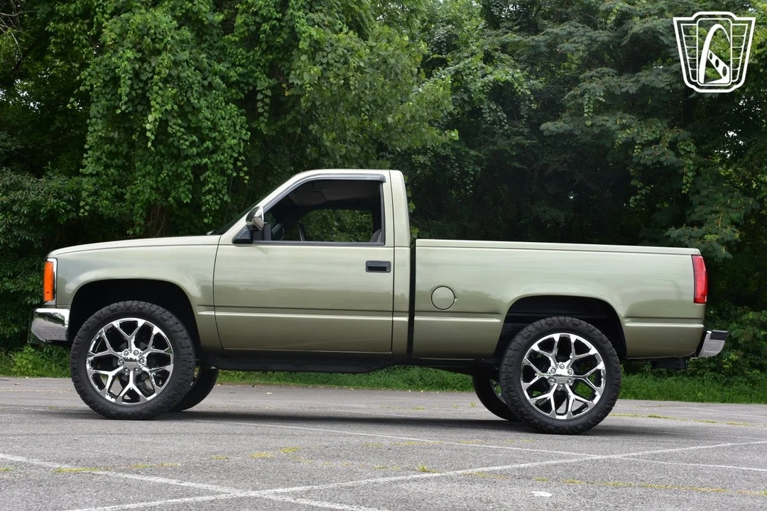 1989 GMC Sierra 1st Gen - Image 9 of 12