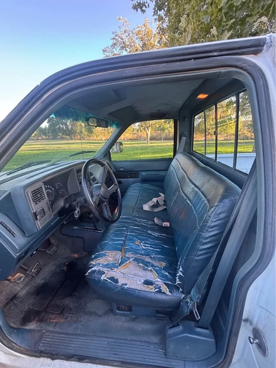 1989 GMC Sierra 1st Gen - Image 8 of 8