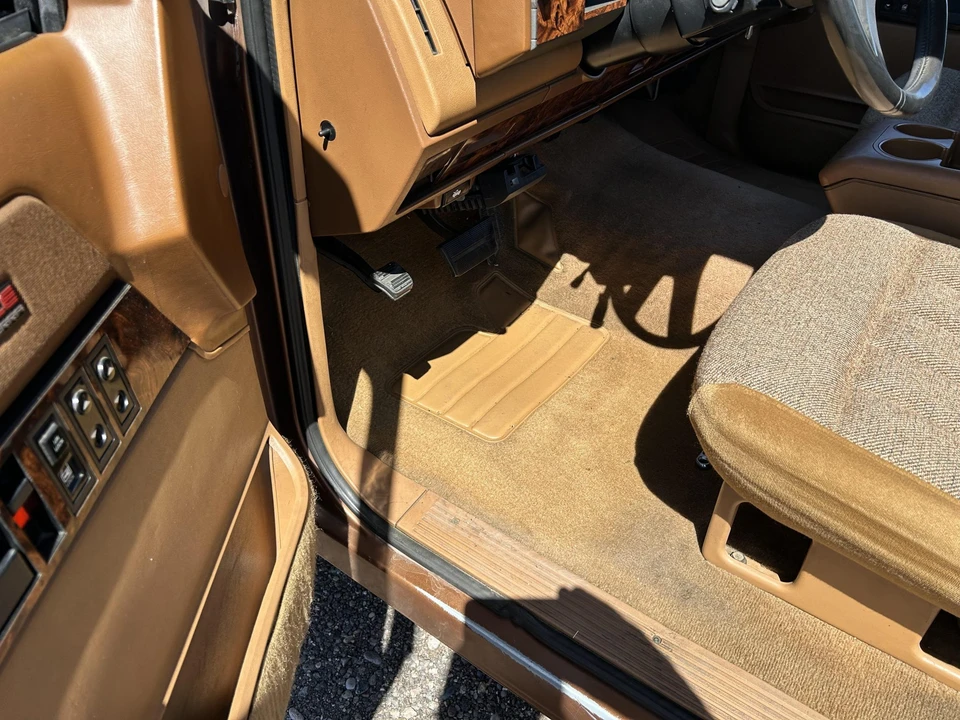 1989 GMC Sierra 1st Gen - Image 28 of 31