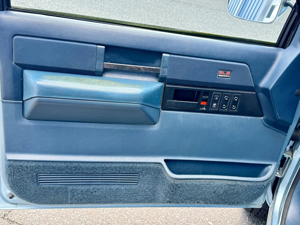 1989 GMC Sierra 1st Gen - Image 20 of 31