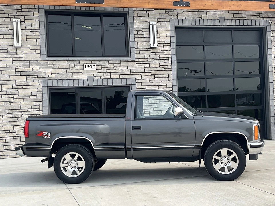 1989 GMC Sierra 1st Gen - Image 4 of 31