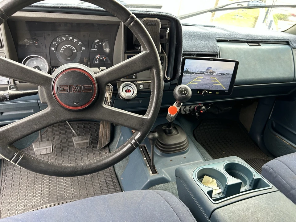 1989 GMC Sierra 1st Gen - Image 9 of 15
