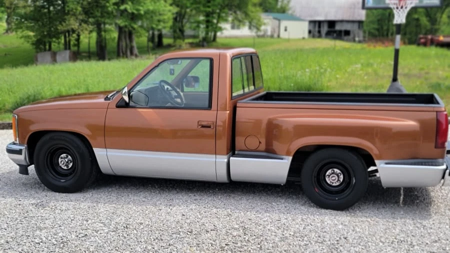 1989 GMC Sierra 1st Gen - Image 2 of 4