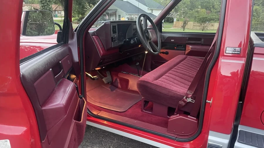 1989 GMC Sierra 1st Gen - Image 3 of 4