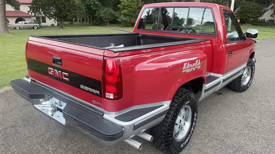 1989 GMC Sierra 1st Gen - Image 2 of 4