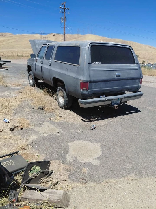 1989 GMC Suburban 7th Gen - Image 3 of 8