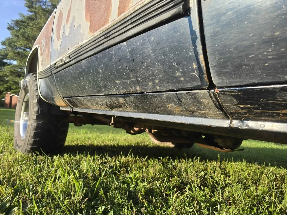 1989 GMC Suburban 7th Gen - Image 8 of 14