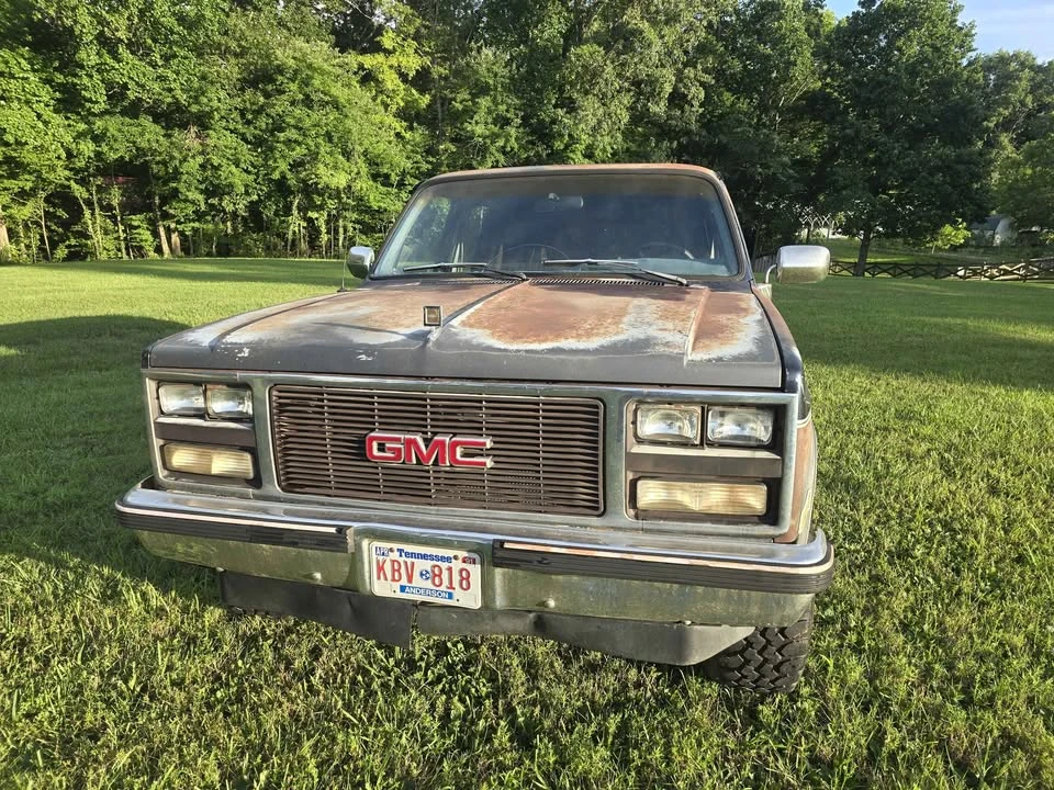 1989 GMC Suburban 7th Gen - Image 11 of 14